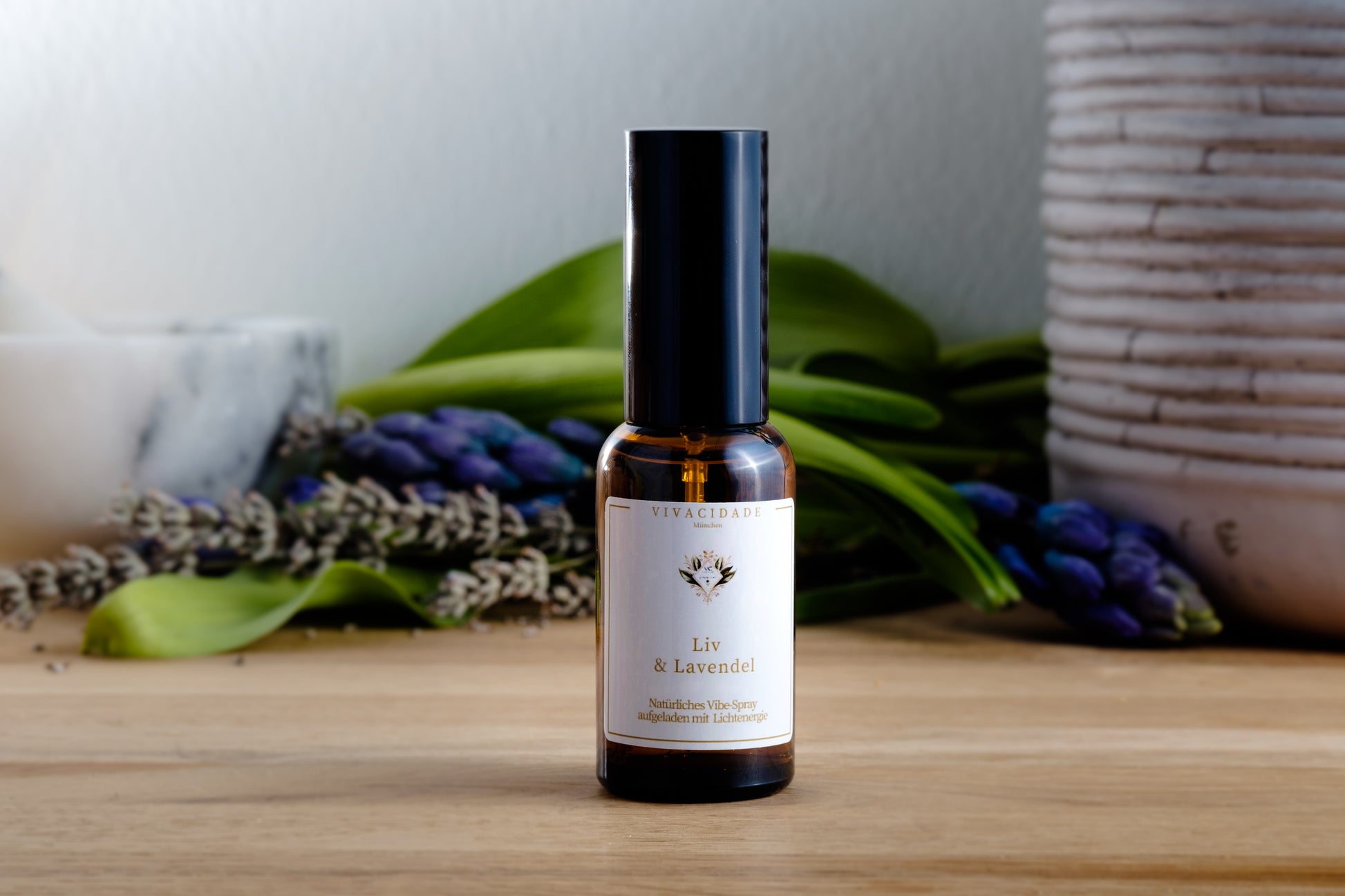 Vibe Spray in brauner flache, Parfum ohne Alkohol, Höchste Duftqualität und natürlich für Meditation, Yoga, asl Körperduft und Vibe Spray